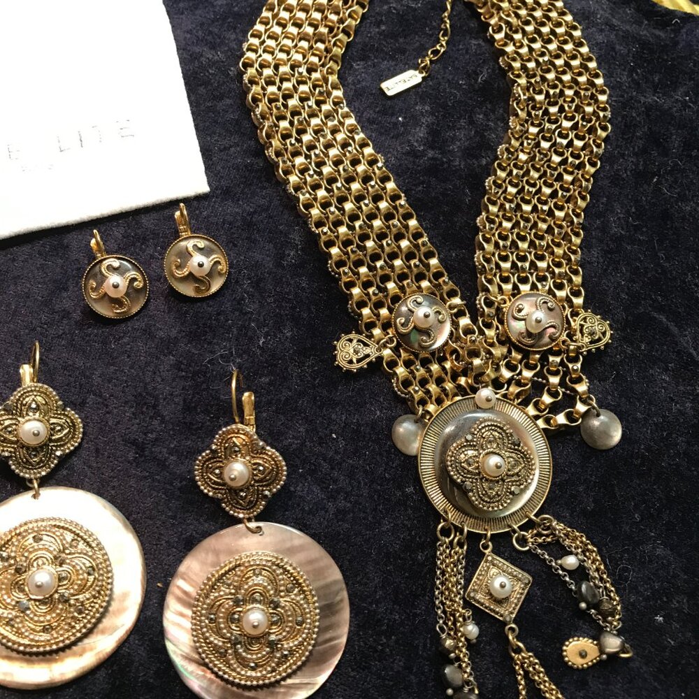 Satellie Paris Jewelry set. NEW. 5 pieces.